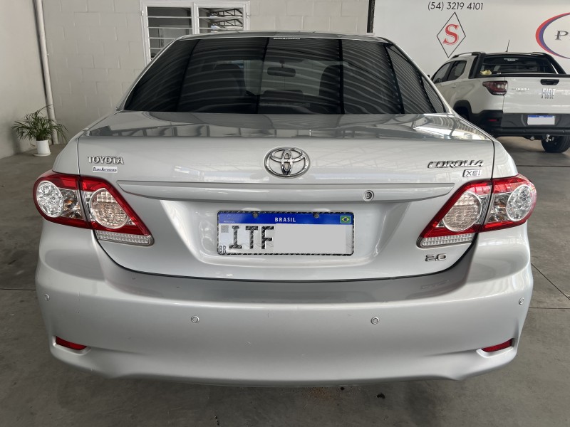 COROLLA 2.0 XEI 16V FLEX 4P AUTOMÁTICO - 2013 - CAXIAS DO SUL
