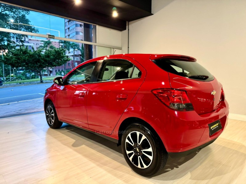 ONIX 1.4 MPFI LT 8V FLEX 4P AUTOMÁTICO - 2015 - BENTO GONçALVES