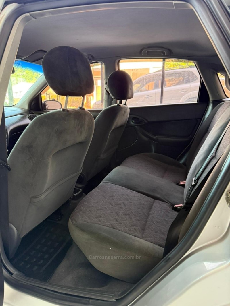 FOCUS 2.0 GHIA 16V FLEX 4P AUTOMÁTICO - 2003 - SANTA CRUZ DO SUL