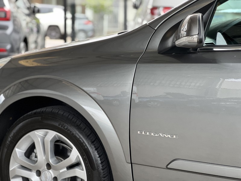 VECTRA 2.0 MPFI ELEGANCE 8V 140CV FLEX 4P AUTOMÁTICO - 2011 - BENTO GONçALVES