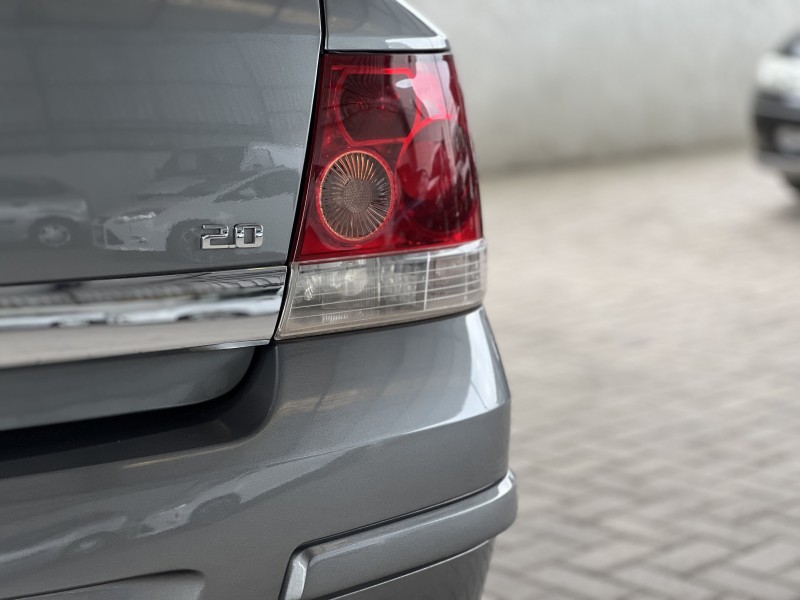 VECTRA 2.0 MPFI ELEGANCE 8V 140CV FLEX 4P AUTOMÁTICO - 2011 - BENTO GONçALVES