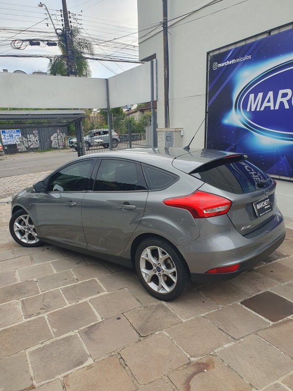 FOCUS 1.6 SE PLUS 16V FLEX 4P MANUAL - 2016 - CAXIAS DO SUL