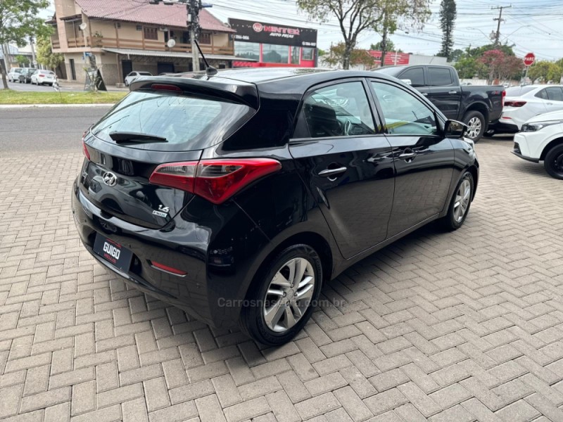 HB20 1.6 PREMIUM 16V FLEX 4P MANUAL - 2014 - NOVO HAMBURGO