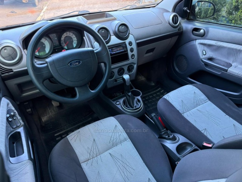 FIESTA 1.6 MPI CLASS HATCH 8V FLEX 4P MANUAL - 2009 - LAGOA VERMELHA