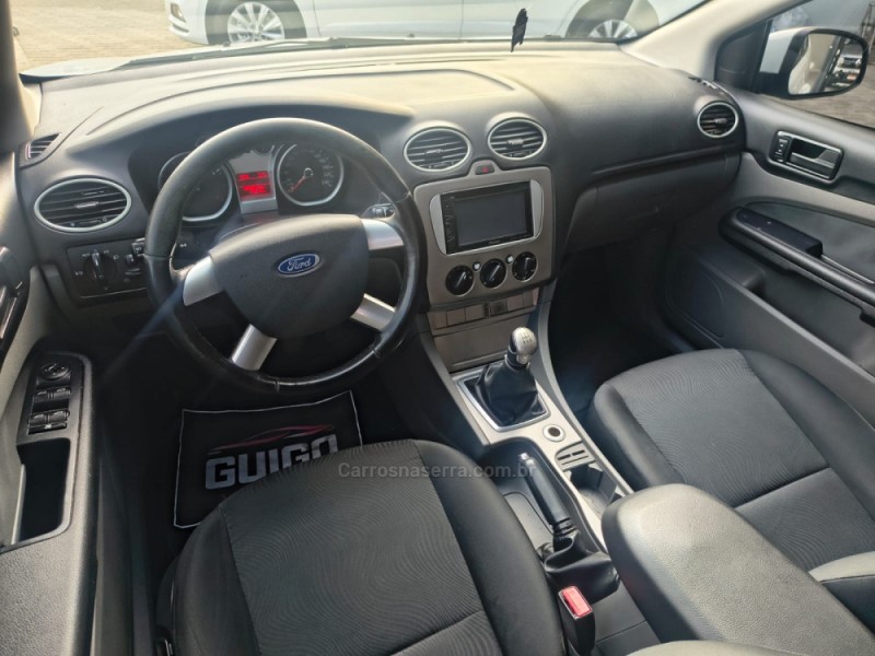 FOCUS 1.6 SE 8V FLEX 4P MANUAL - 2013 - NOVO HAMBURGO