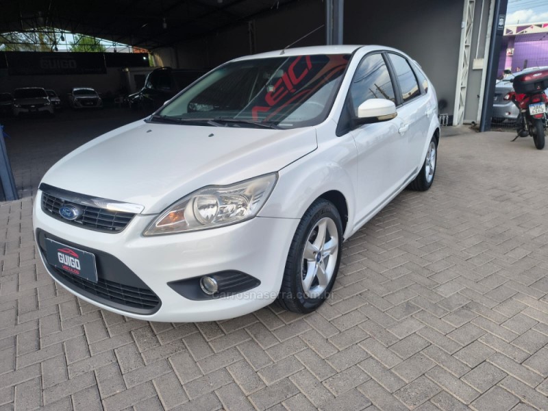 FOCUS 1.6 SE 8V FLEX 4P MANUAL - 2013 - NOVO HAMBURGO