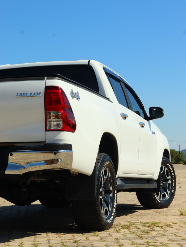 HILUX 2.8 SR 4X4 CD 16V DIESEL 4P MANUAL - 2021 - ANTôNIO PRADO