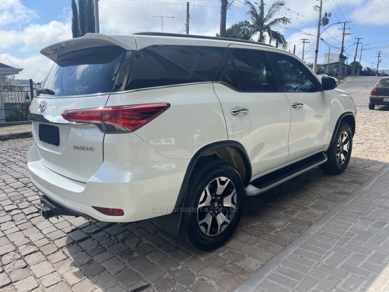 HILUX SW4 2.8 SRX 4X4 DIAMOND 16V TURBO DIESEL 4P 7 LUGARES AUTOMÁTICO - 2019 - VERANóPOLIS