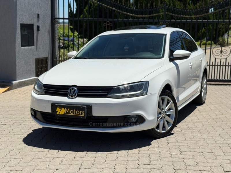 JETTA 2.0 COMFORTLINE FLEX 4P MANUAL - 2012 - CAXIAS DO SUL