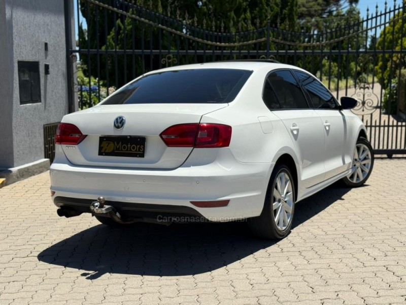 JETTA 2.0 COMFORTLINE FLEX 4P MANUAL - 2012 - CAXIAS DO SUL
