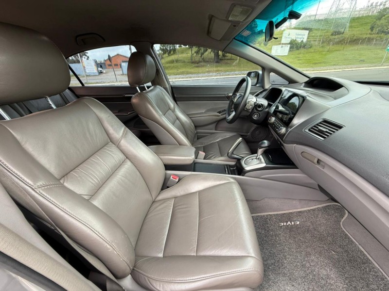 CIVIC 1.8 LXL 16V FLEX 4P AUTOMÁTICO - 2011 - FARROUPILHA