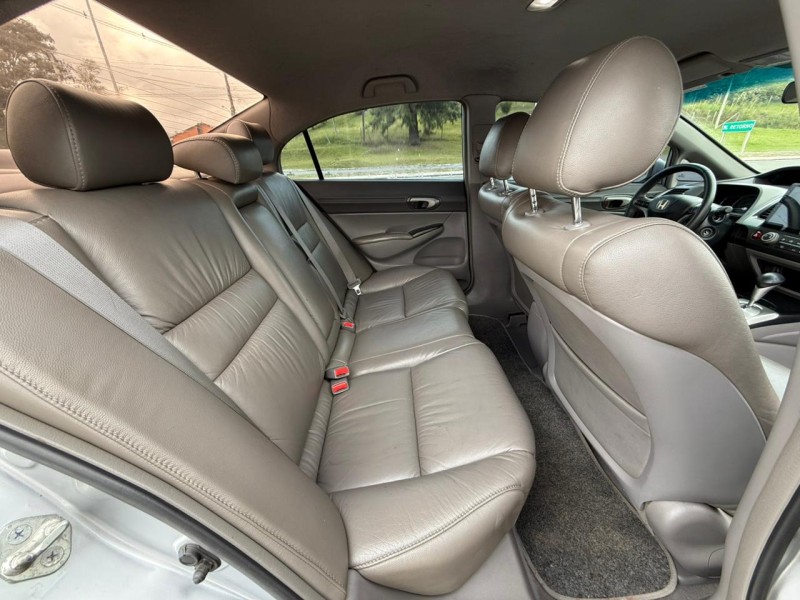 CIVIC 1.8 LXL 16V FLEX 4P AUTOMÁTICO - 2011 - FARROUPILHA