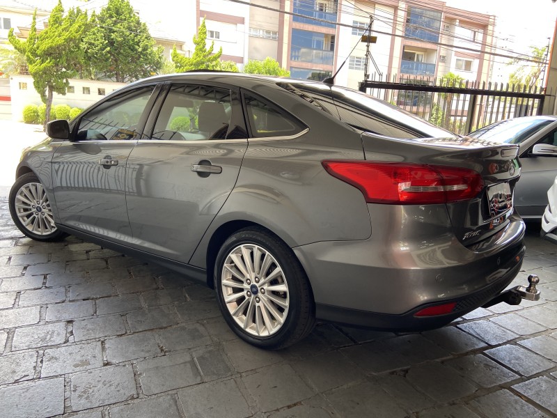 FOCUS 2.0 TITANIUM SEDAN 16V FLEX 4P AUTOMÁTICO - 2017 - CAXIAS DO SUL