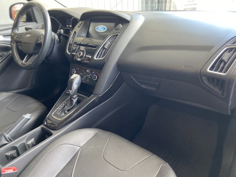 FOCUS 2.0 TITANIUM SEDAN 16V FLEX 4P AUTOMÁTICO - 2017 - CAXIAS DO SUL