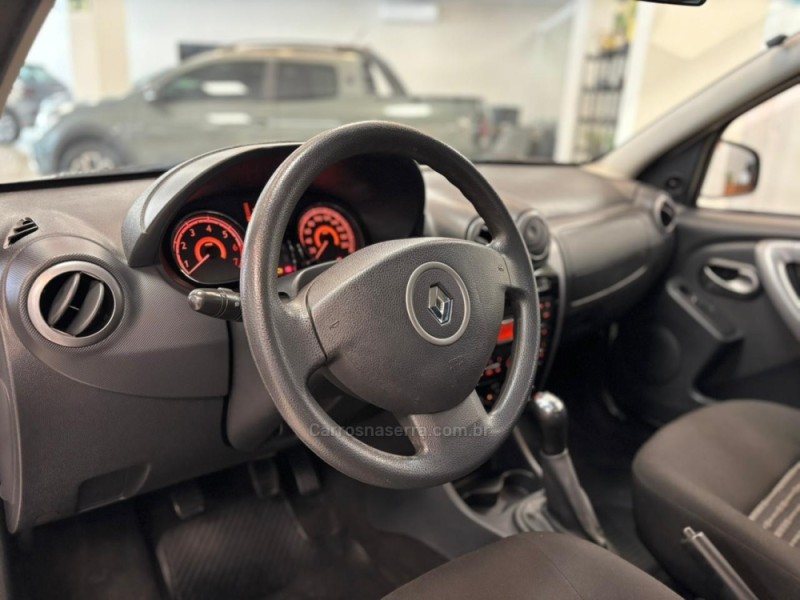 SANDERO 1.6 EXPRESSION 16V FLEX 4P MANUAL - 2014 - CARLOS BARBOSA