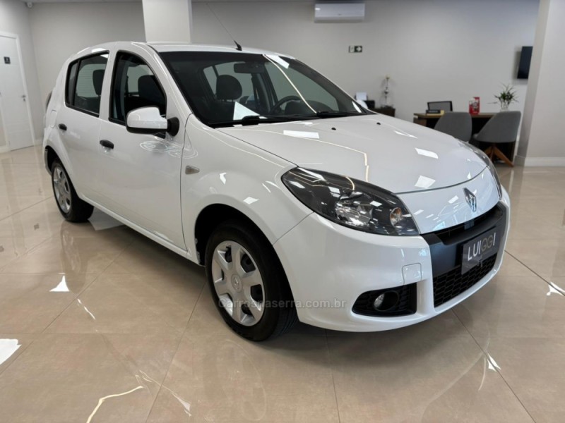 SANDERO 1.6 EXPRESSION 16V FLEX 4P MANUAL - 2014 - CARLOS BARBOSA