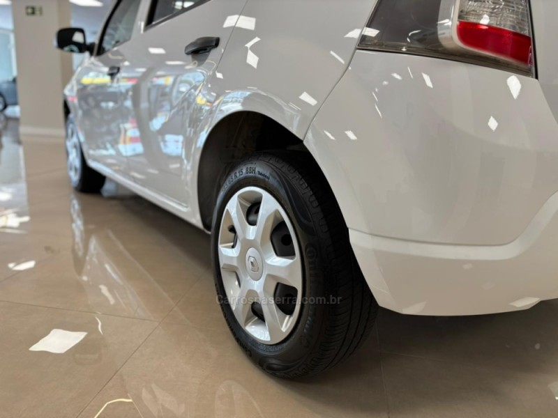 SANDERO 1.6 EXPRESSION 16V FLEX 4P MANUAL - 2014 - CARLOS BARBOSA