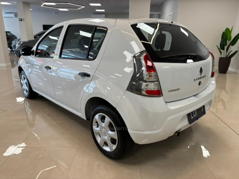 SANDERO 1.6 EXPRESSION 16V FLEX 4P MANUAL - 2014 - CARLOS BARBOSA