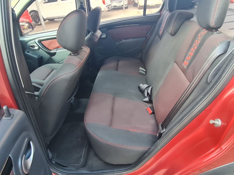 SANDERO 1.6 STEPWAY 8V FLEX 4P MANUAL - 2014 - CAXIAS DO SUL