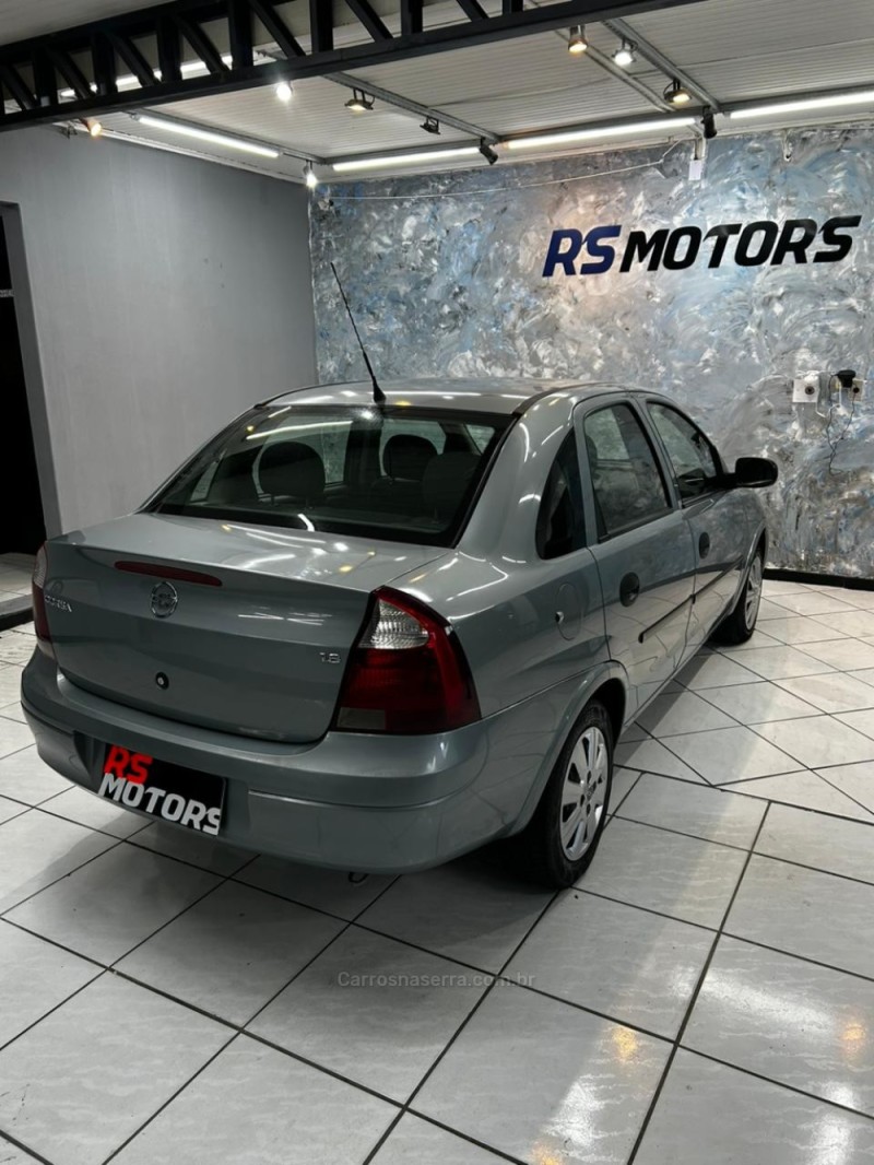 CORSA 1.8 MPFI 8V GASOLINA 4P MANUAL - 2003 - CAXIAS DO SUL