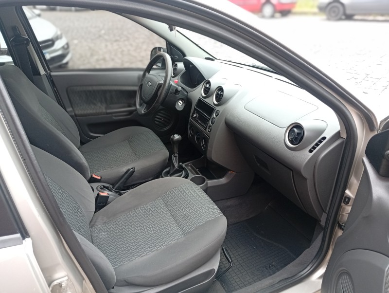 FIESTA 1.6 MPI SEDAN 8V FLEX 4P MANUAL - 2007 - CAXIAS DO SUL