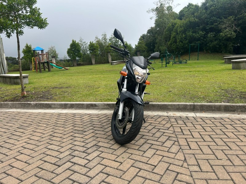 CB 300R ABS - 2012 - CANELA