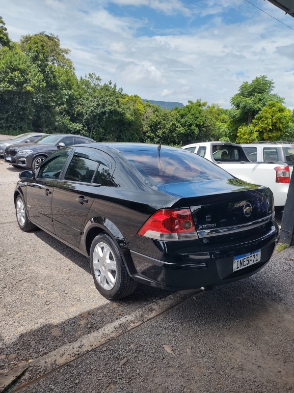 VECTRA 2.0 MPFI ELEGANCE 8V FLEX 4P MANUAL - 2006 - VALE REAL