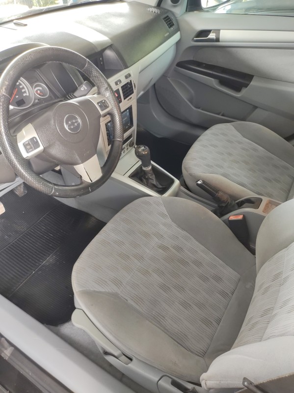 VECTRA 2.0 MPFI ELEGANCE 8V FLEX 4P MANUAL - 2006 - VALE REAL