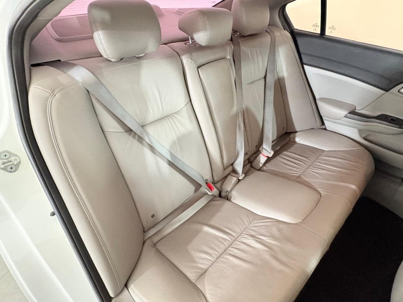 CIVIC 2.0 LXR 16V FLEX 4P AUTOMÁTICO - 2016 - FARROUPILHA