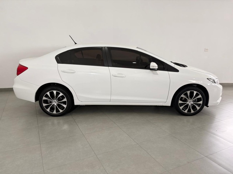 CIVIC 2.0 LXR 16V FLEX 4P AUTOMÁTICO - 2016 - FARROUPILHA