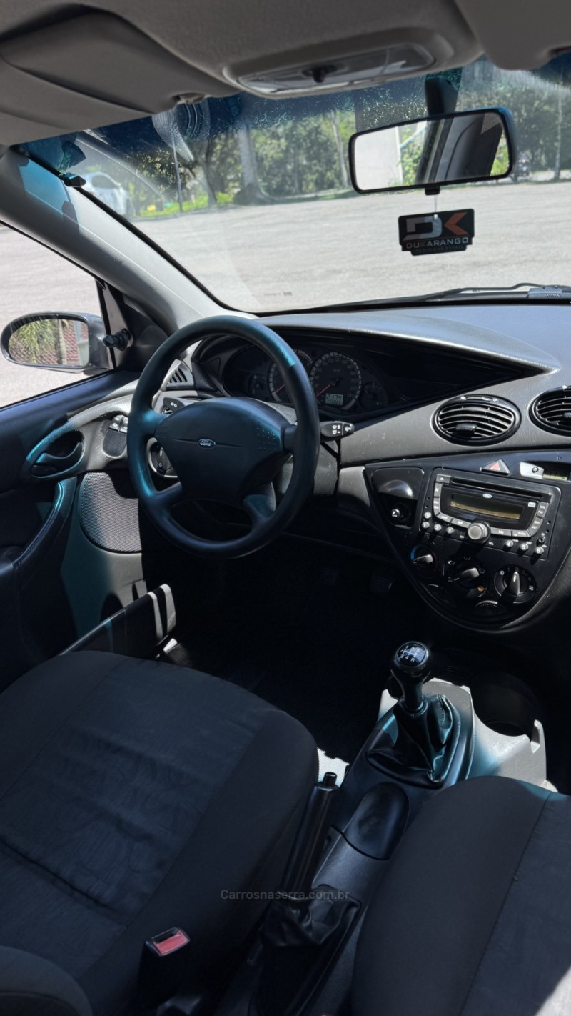 FOCUS 1.6 8V FLEX 4P MANUAL - 2009 - FARROUPILHA