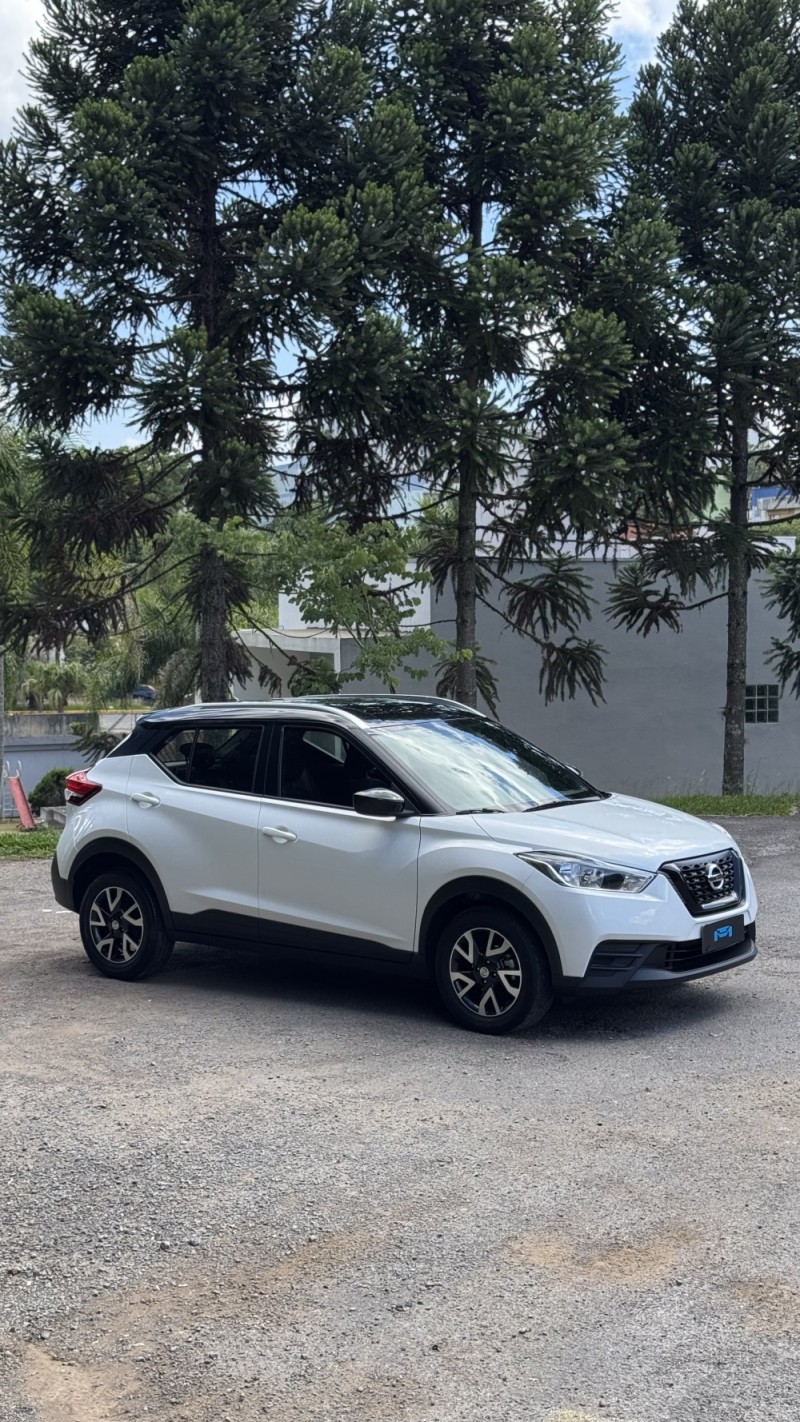 KICKS 1.6 16V SENSE FLEXSTART 4P MANUAL - 2020 - FARROUPILHA