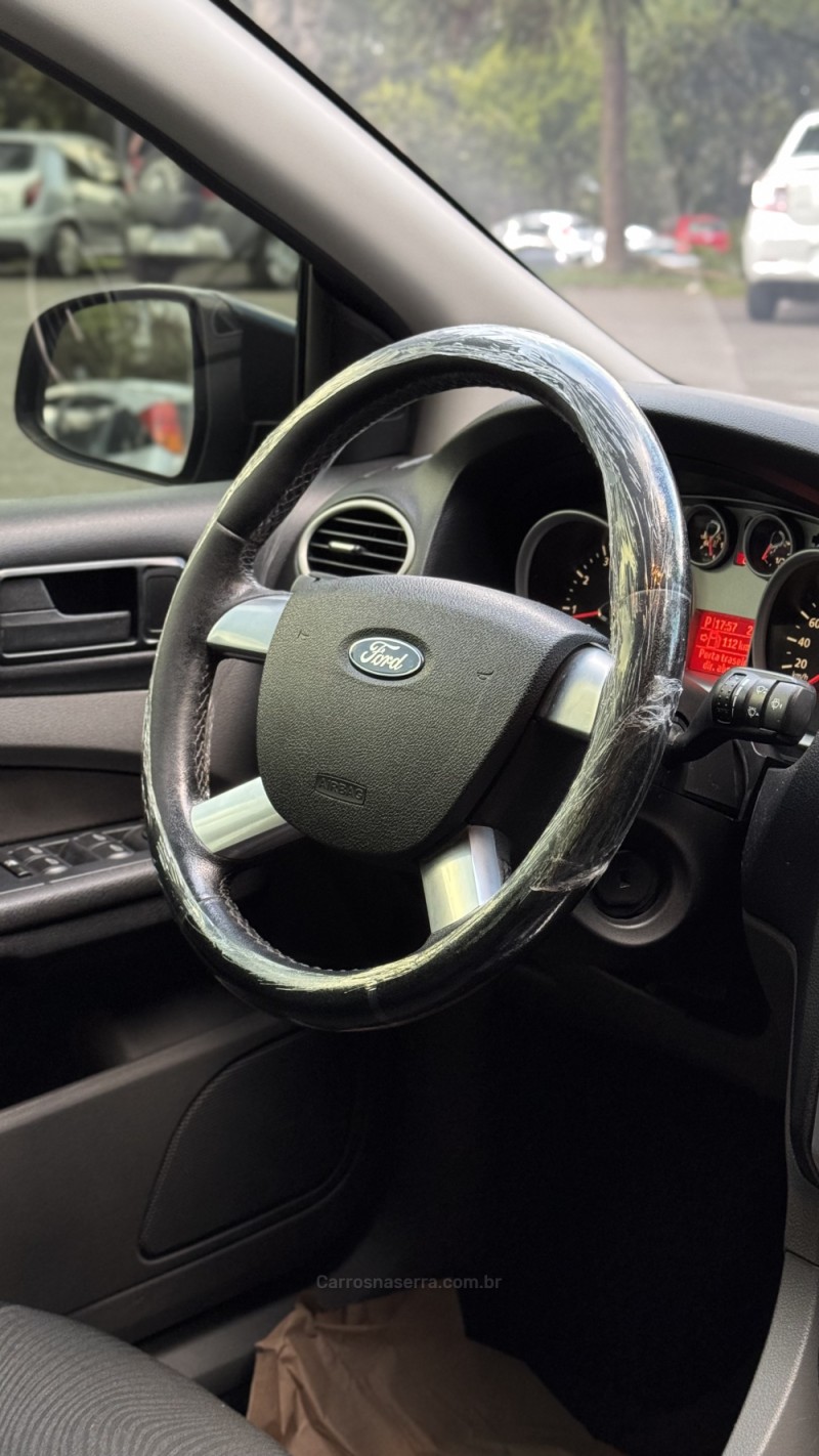 FOCUS 2.0 GLX SEDAN 16V FLEX 4P AUTOMÁTICO - 2013 - FARROUPILHA
