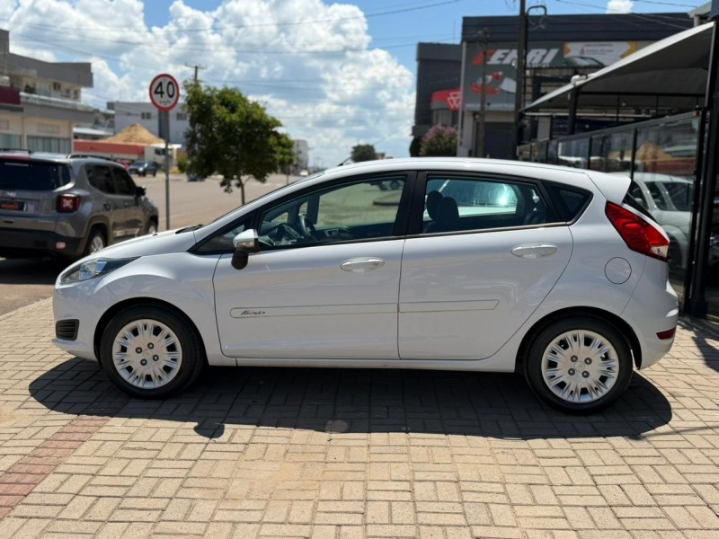 FIESTA 1.6 SE HATCH 16V FLEX 4P MANUAL - 2017 - LAGOA VERMELHA