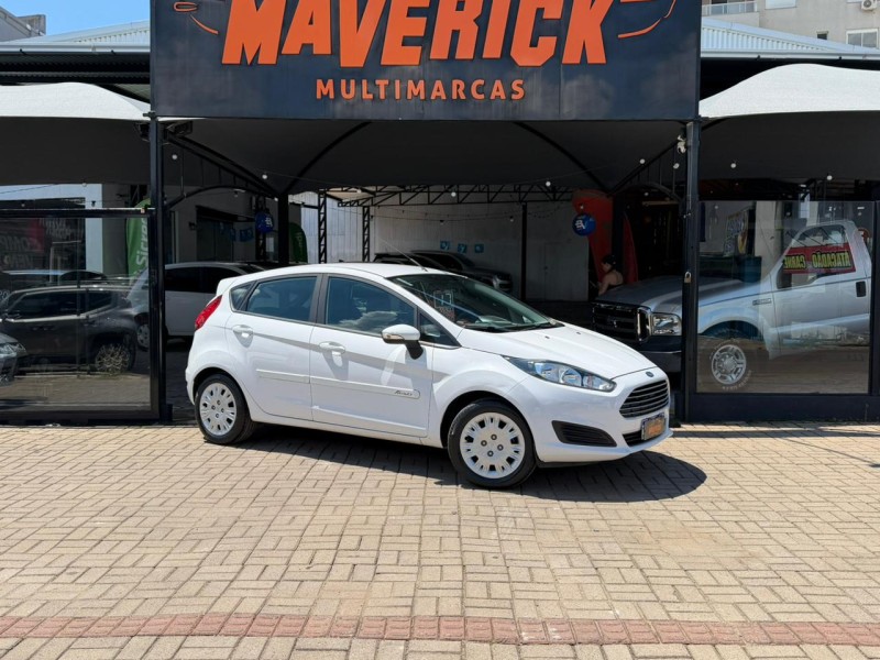 FIESTA 1.6 SE HATCH 16V FLEX 4P MANUAL - 2017 - LAGOA VERMELHA