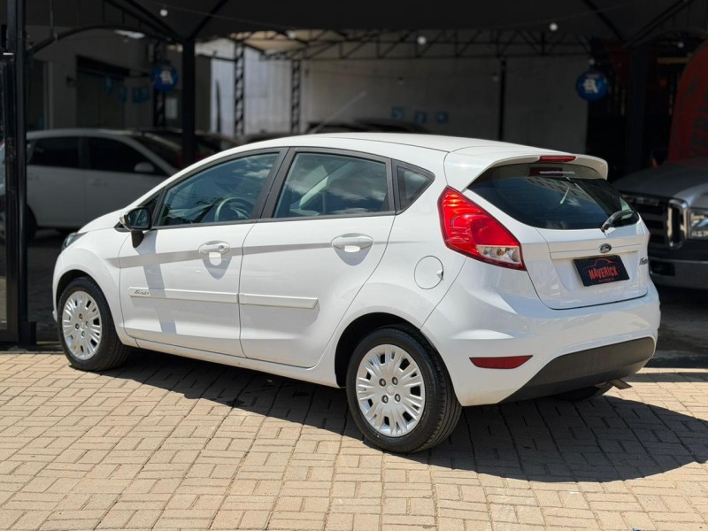 FIESTA 1.6 SE HATCH 16V FLEX 4P MANUAL - 2017 - LAGOA VERMELHA