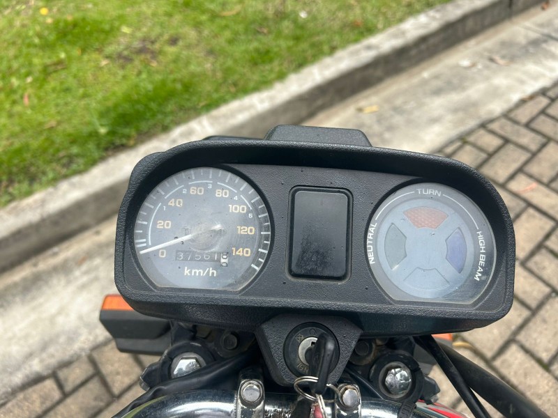 CG 125 TITAN - 1999 - CANELA