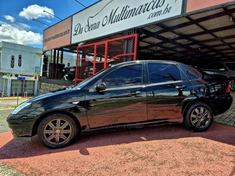 FOCUS 1.6 GLX 8V GASOLINA 4P MANUAL - 2004 - FARROUPILHA