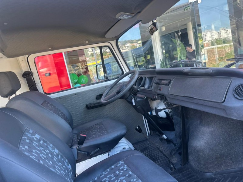 KOMBI 1.4 MI FURGÃO 8V FLEX 3P MANUAL - 2014 - BENTO GONçALVES