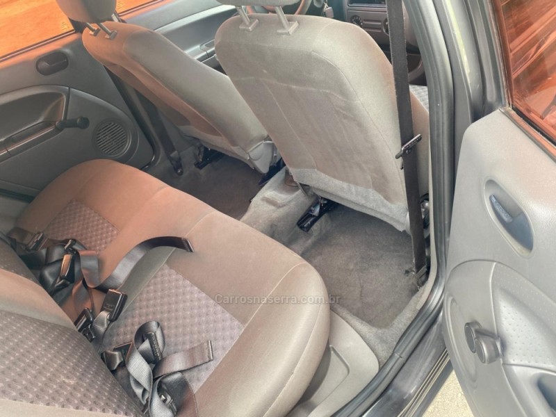 FIESTA 1.0 MPI 8V GASOLINA 4P MANUAL - 2005 - CAXIAS DO SUL