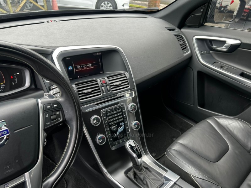 XC60 2.0 T5 R DESIGN TURBO GASOLINA 4P AUTOMÁTICO - 2017 - CANELA