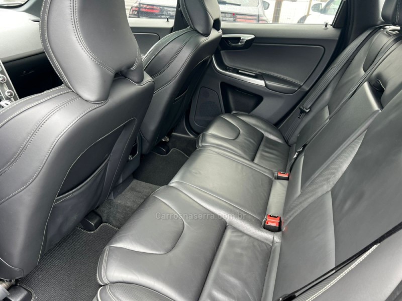 XC60 2.0 T5 R DESIGN TURBO GASOLINA 4P AUTOMÁTICO - 2017 - CANELA