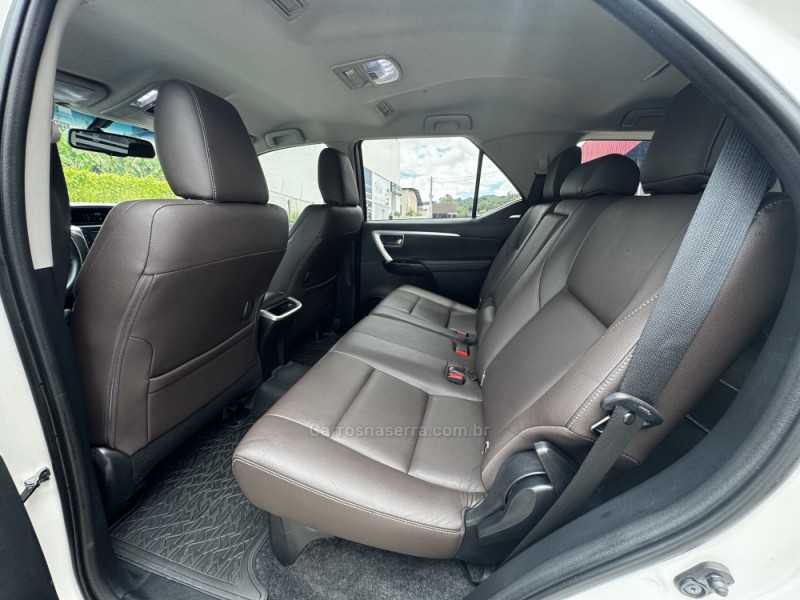 HILUX SW4 2.8 SRX 4X4 16V TURBO INTERCOOLER DIESEL 4P AUTOMÁTICO - 2017 - FELIZ