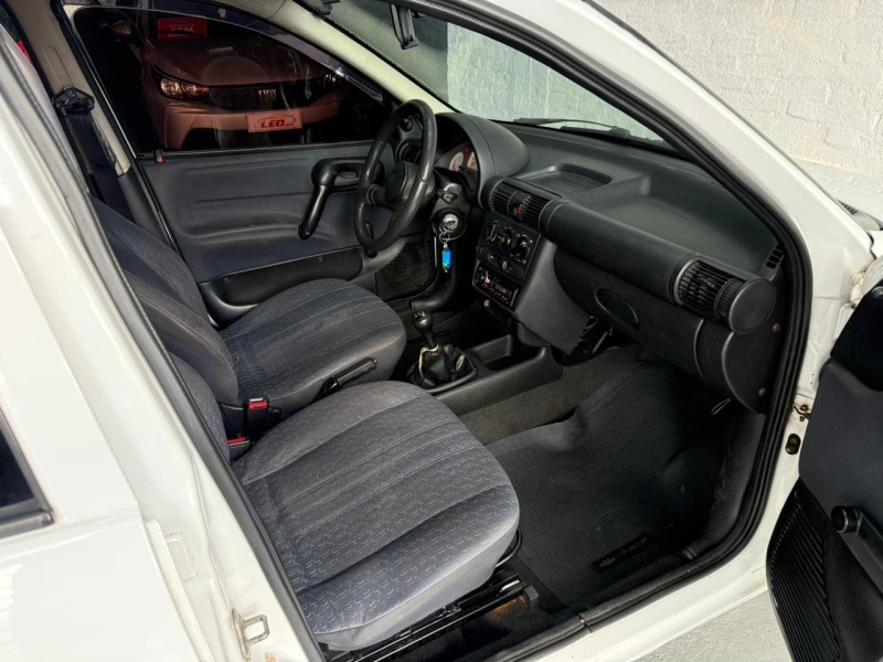 CORSA 1.0 MPFI WIND SEDAN 8V GASOLINA 4P MANUAL - 2000 - CAXIAS DO SUL