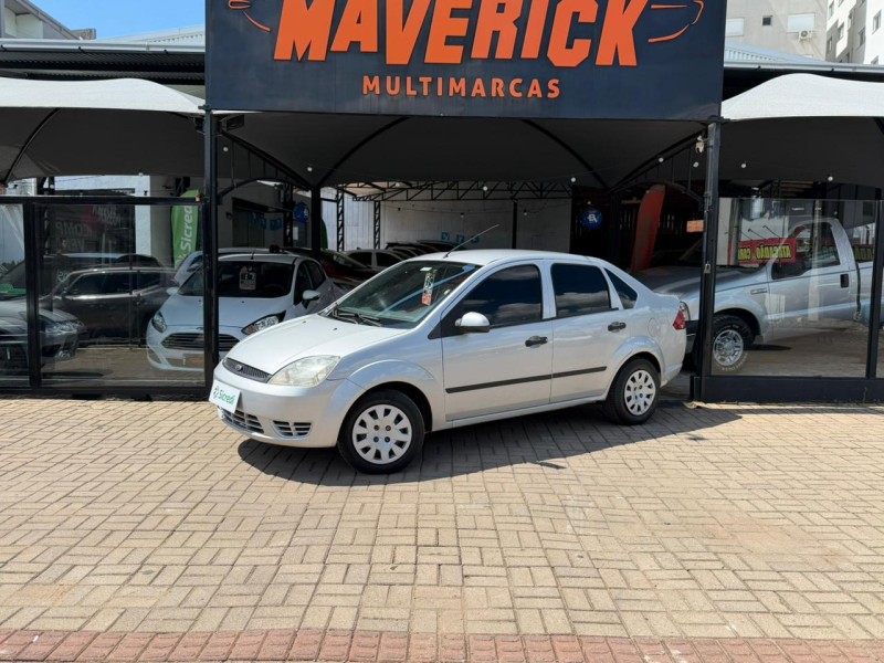 FIESTA 1.0 MPI SEDAN 8V FLEX 4P MANUAL - 2005 - LAGOA VERMELHA