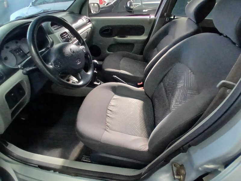 CLIO 1.6 PRIVILÉGE 16V GASOLINA 4P MANUAL - 2004 - FARROUPILHA