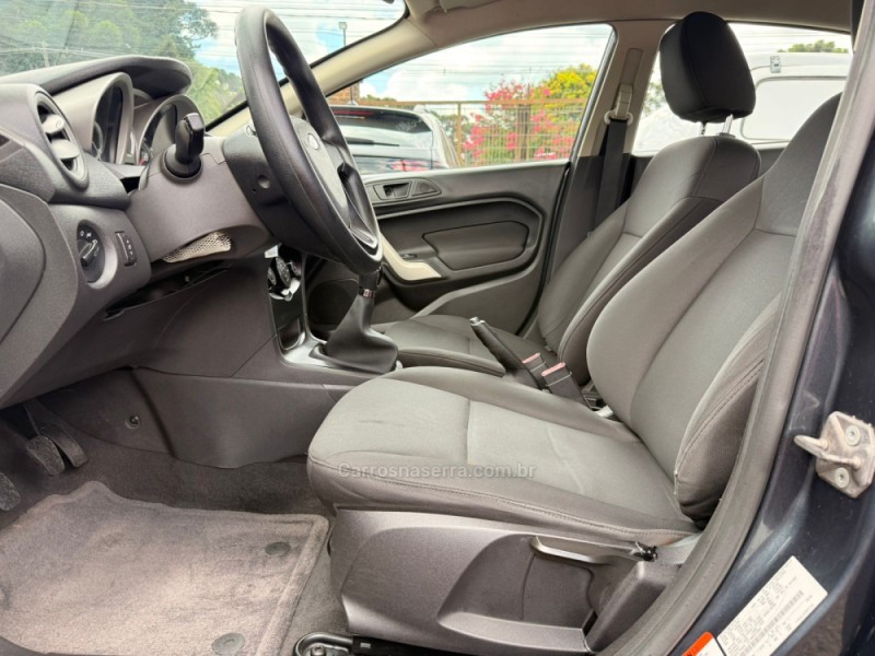 FIESTA 1.6 SE SEDAN 16V FLEX 4P MANUAL - 2011 - CANELA