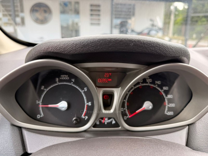 FIESTA 1.6 SE SEDAN 16V FLEX 4P MANUAL - 2011 - CANELA