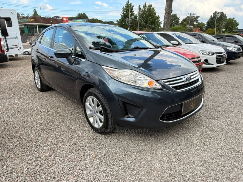 FIESTA 1.6 SE SEDAN 16V FLEX 4P MANUAL - 2011 - CANELA