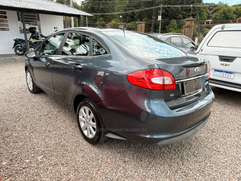 FIESTA 1.6 SE SEDAN 16V FLEX 4P MANUAL - 2011 - CANELA